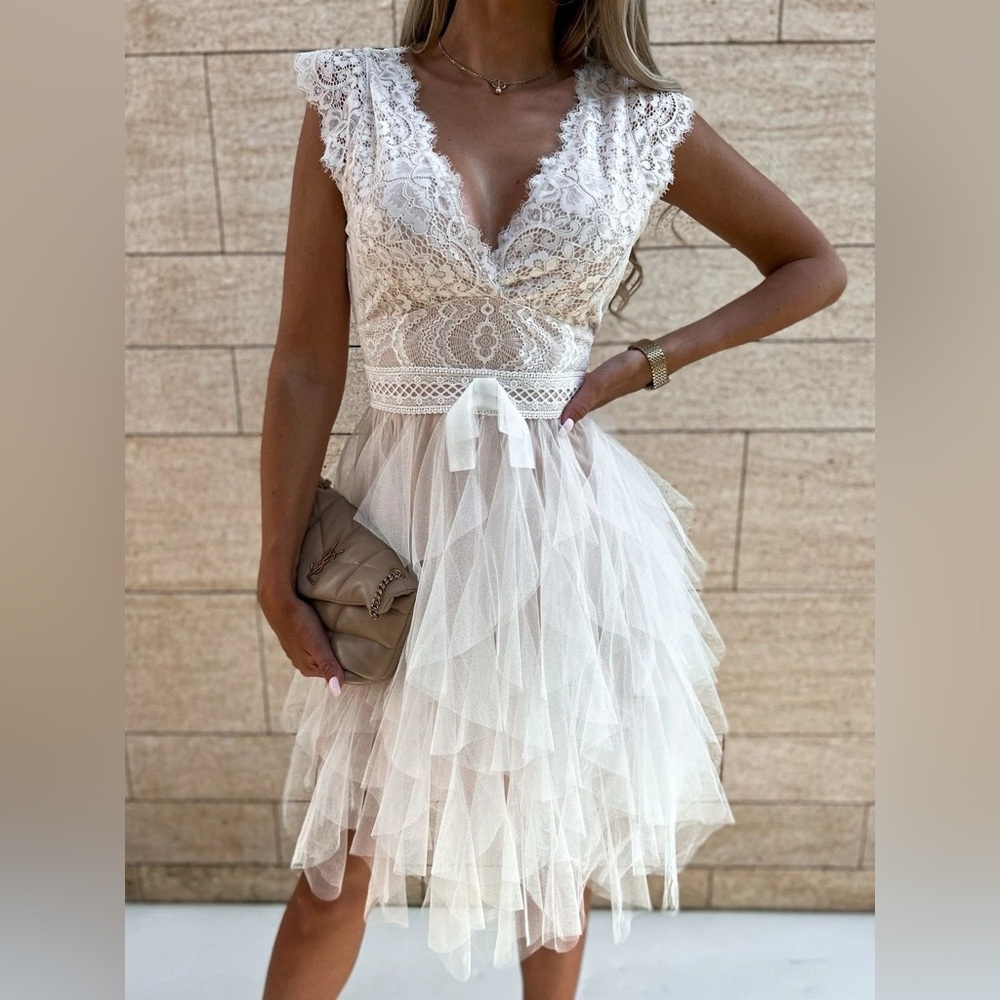 NWT Romantic White Lace Ruffle Dress with Bow & V-Neck – Size S-XL